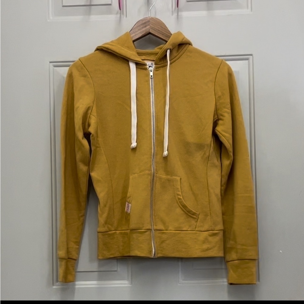 zip up hoodie